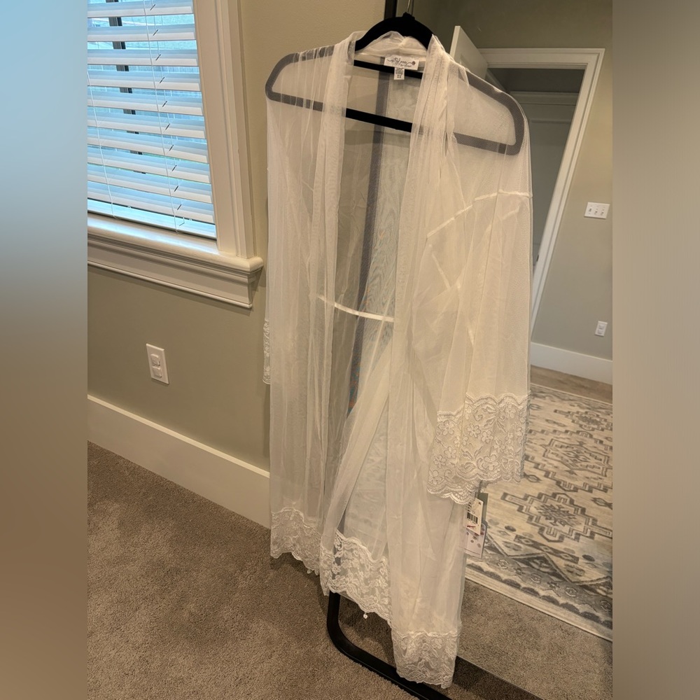 In Bloom Sheer White Lace Trim Robe